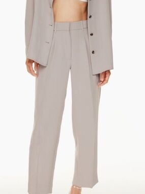 Aritzia effortless cropped pant in ashen